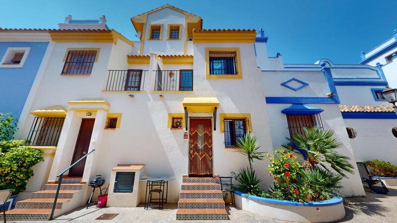 Radhus till salu i Los Perez (Ayuntamiento Almoradi/Torrevieja), Alicante