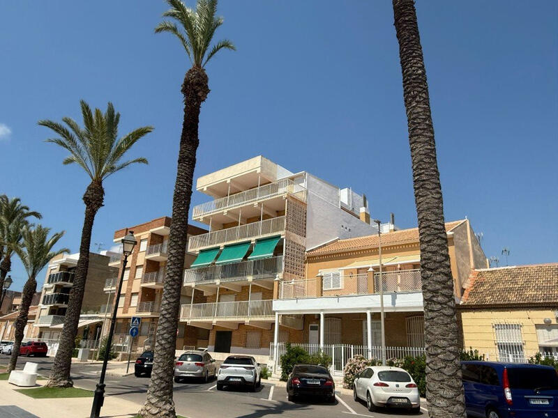 3 bedroom Apartment for sale