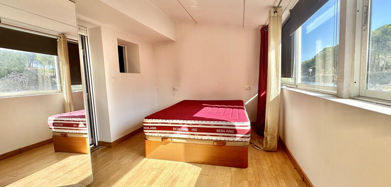 2 bedroom Townhouse for sale
