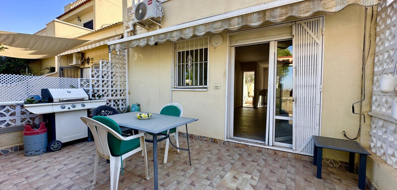2 bedroom Townhouse for sale