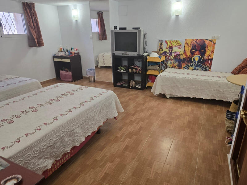 7 bedroom Villa for sale