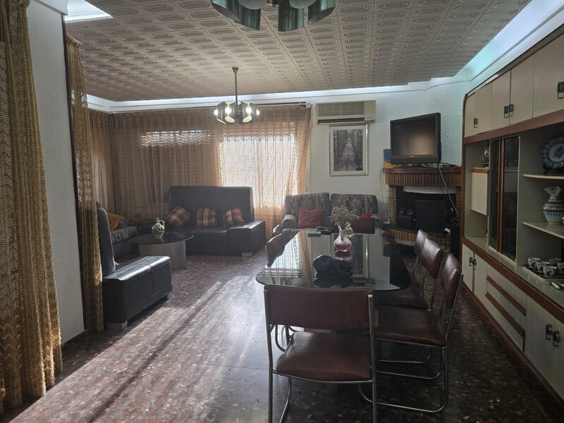 7 bedroom Villa for sale