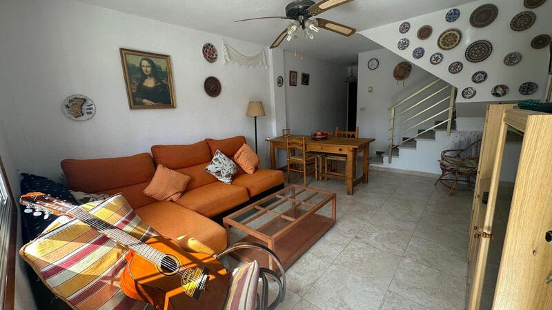 3 bedroom Townhouse for sale