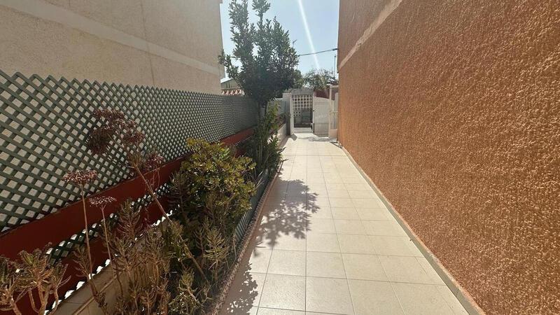3 bedroom Townhouse for sale
