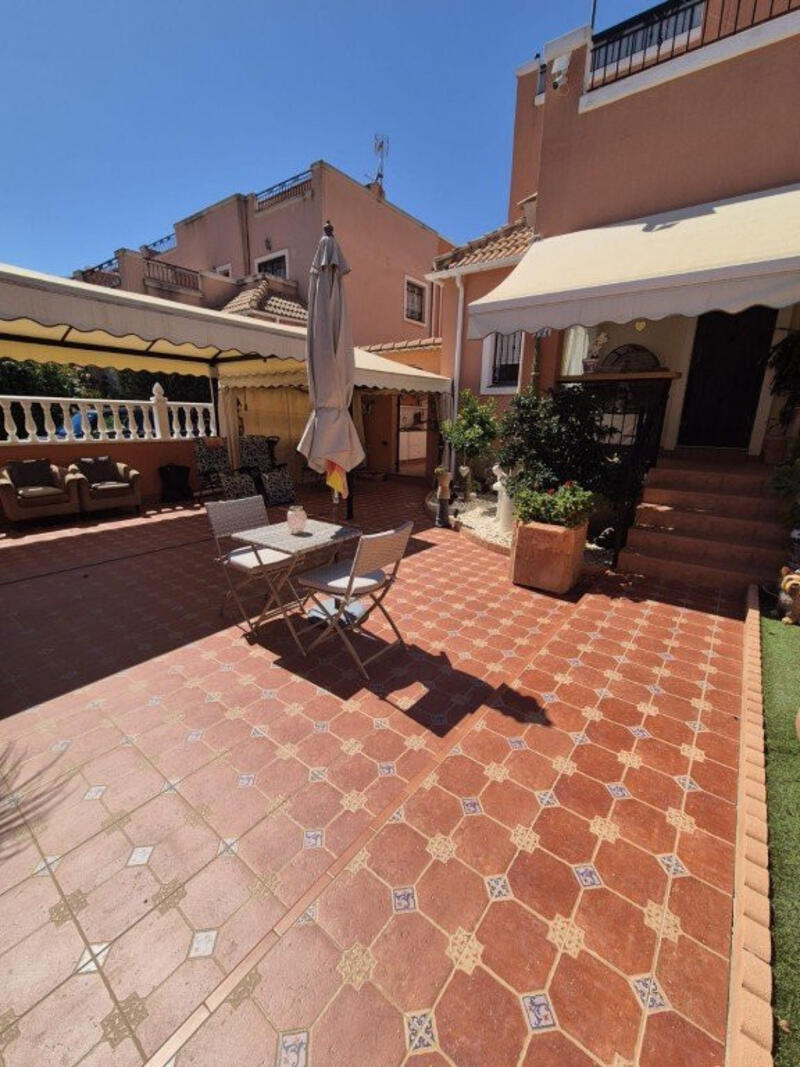 Duplex for sale in Los Montesinos, Alicante