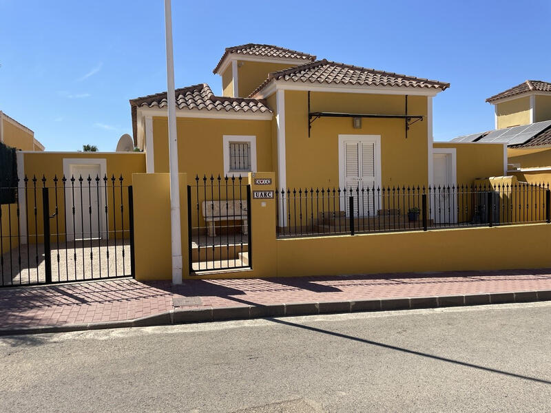 Villa for sale in Los Perez (Ayuntamiento Almoradi/Torrevieja), Alicante