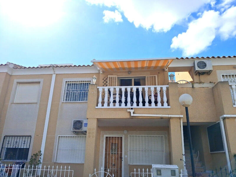 Lejlighed til salg i Los Balcones, Alicante