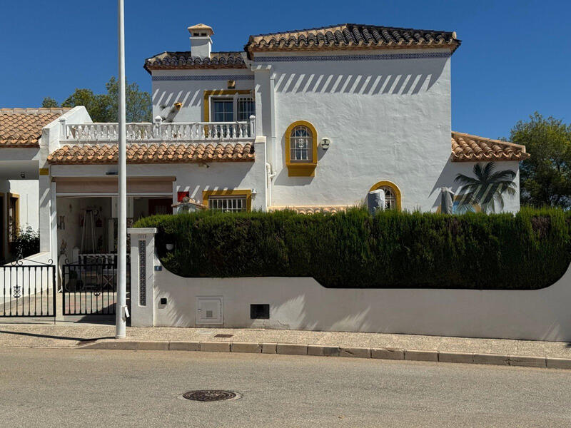 4 bedroom Villa for sale