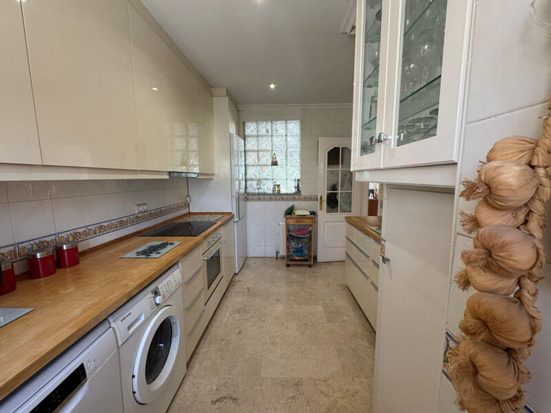 4 bedroom Villa for sale