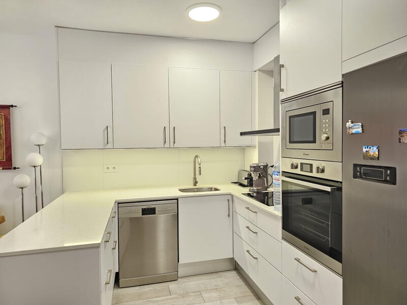 3 bedroom Apartment for sale