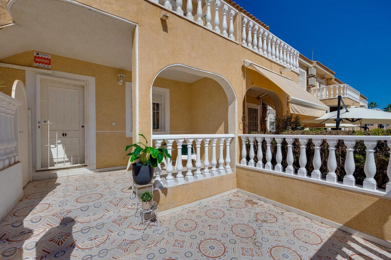 Villa for sale in Torrevieja, Alicante