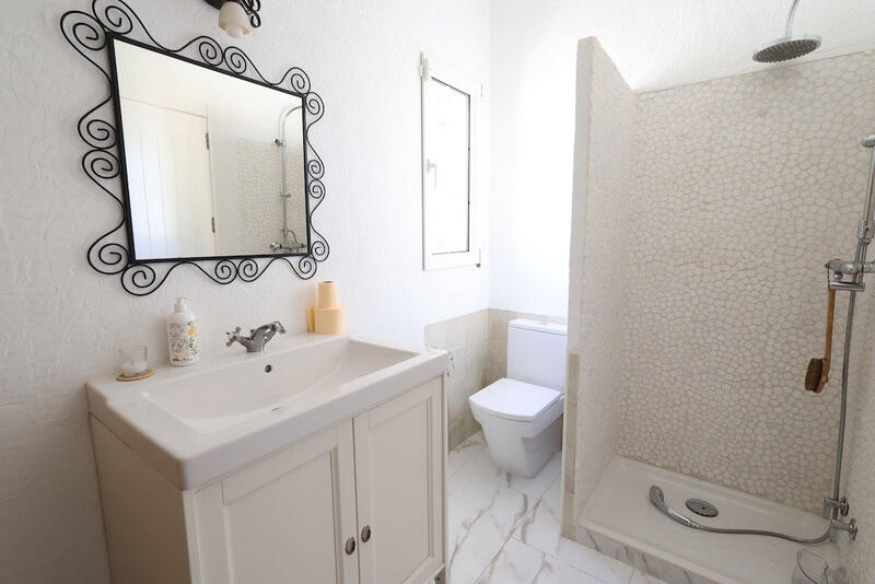 4 Cuarto Villa en venta