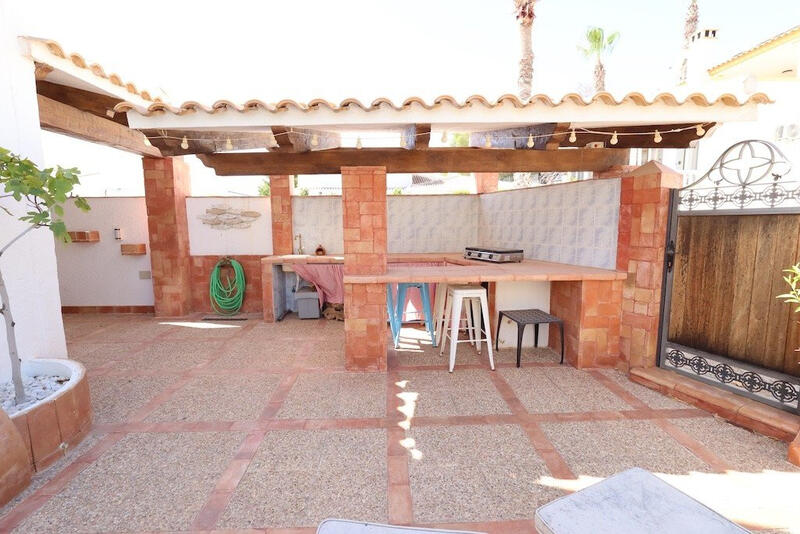4 Cuarto Villa en venta