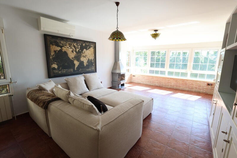 4 Cuarto Villa en venta