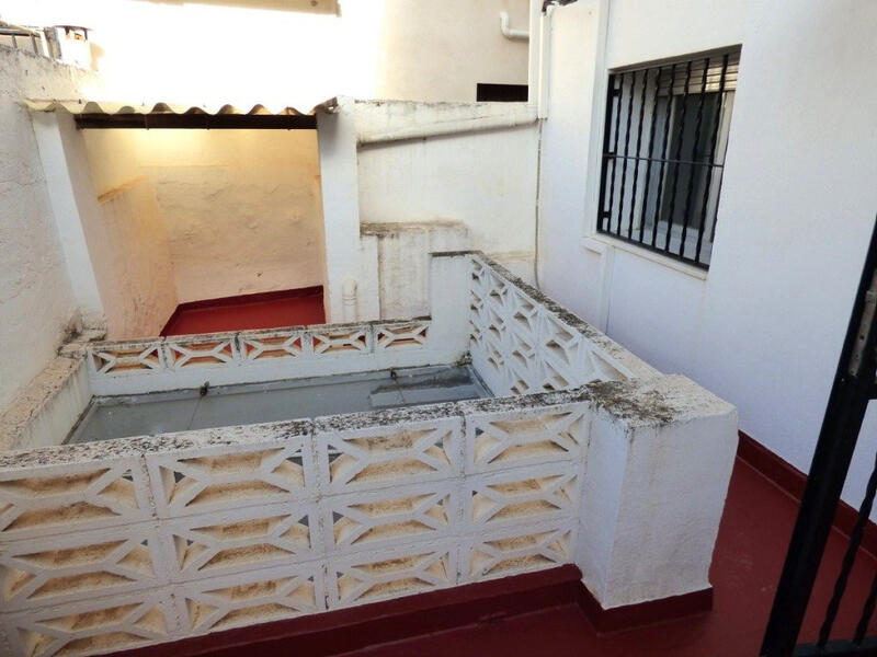 3 slaapkamer Gezinswoning Te koop