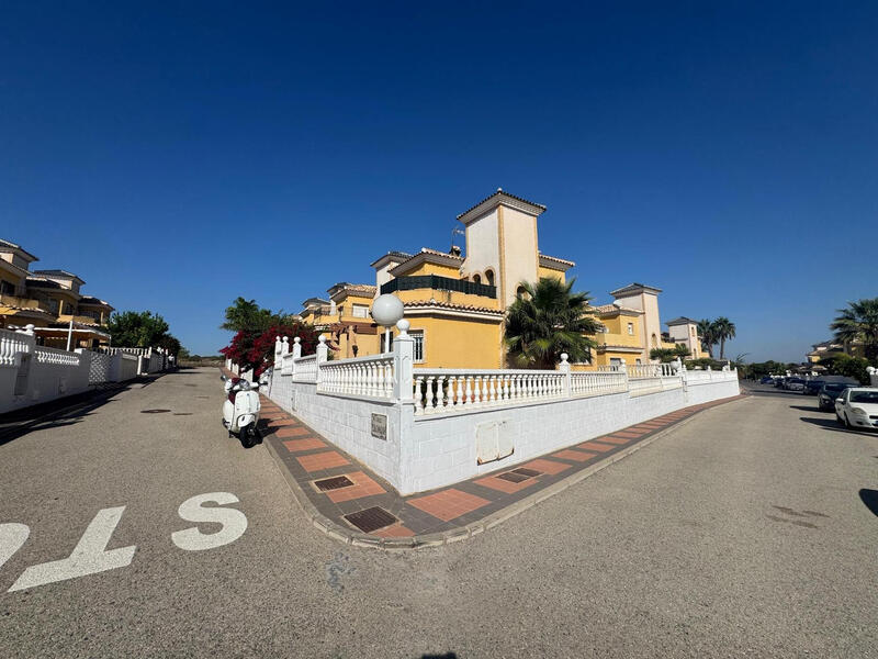 3 Cuarto Villa en venta