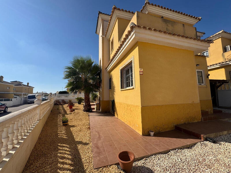 3 Cuarto Villa en venta