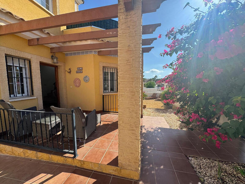 3 Cuarto Villa en venta