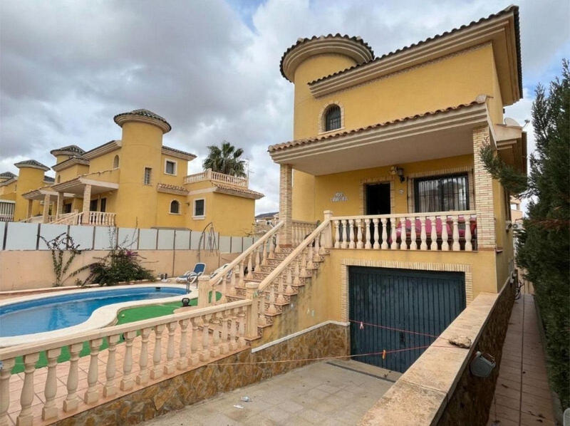 3 bedroom Villa for sale