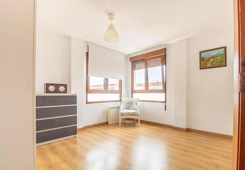 3 bedroom Apartment for sale