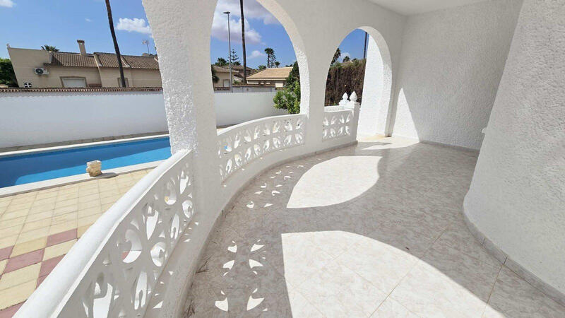 4 bedroom Villa for sale