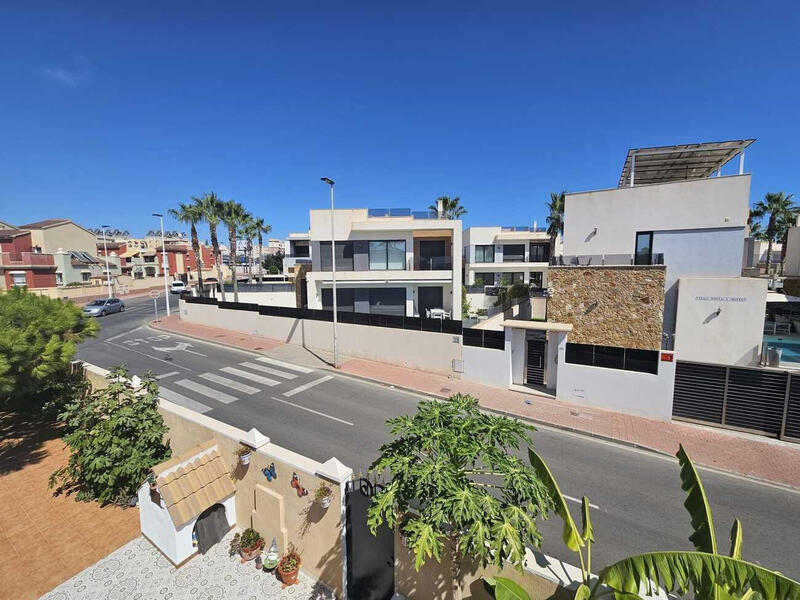3 bedroom Villa for sale