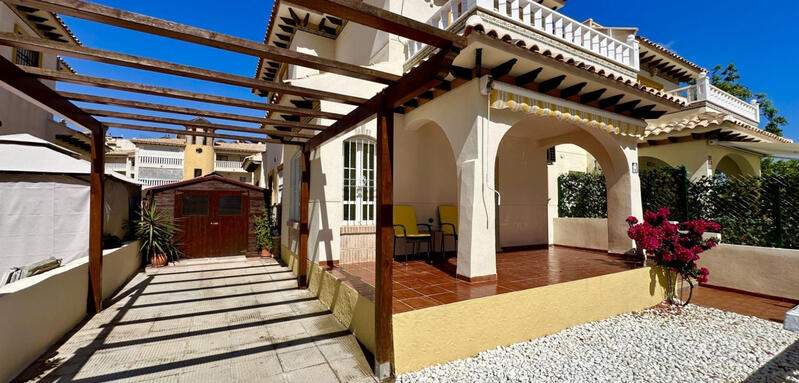 3 bedroom Townhouse for sale