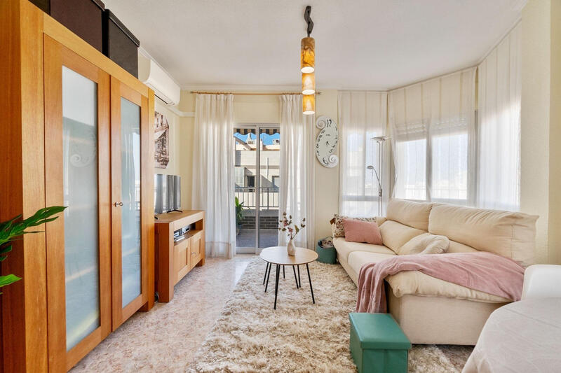 3 bedroom Apartment for sale