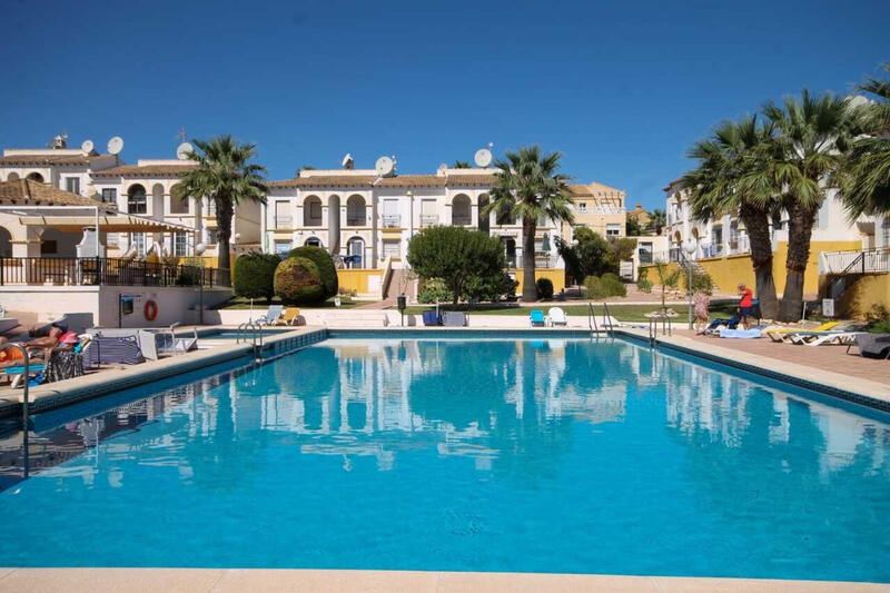 Lägenhet till salu i Villamartin, Alicante