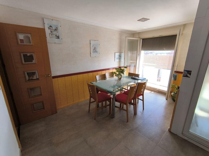 3 bedroom Apartment for sale