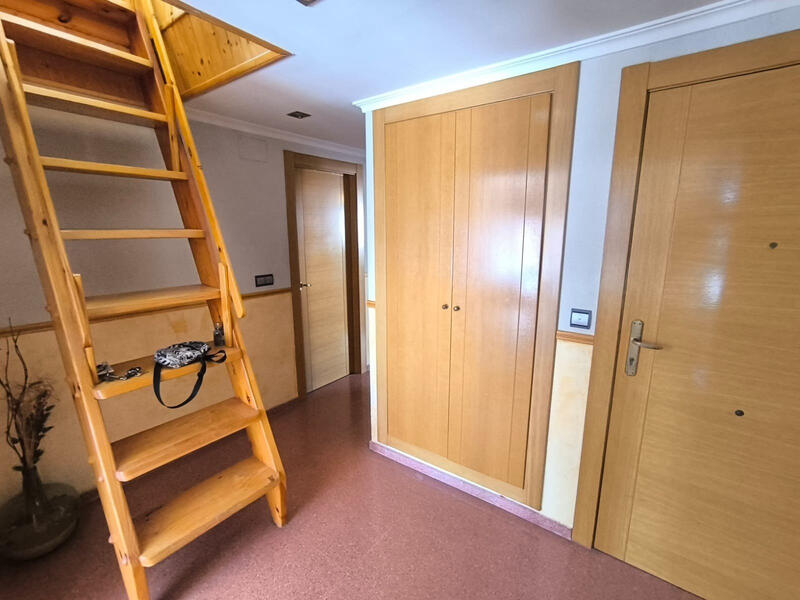 3 bedroom Apartment for sale