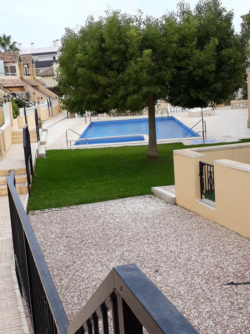 2 Cuarto Villa en venta