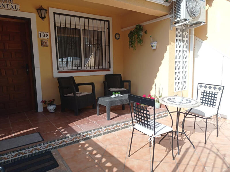 2 Cuarto Villa en venta
