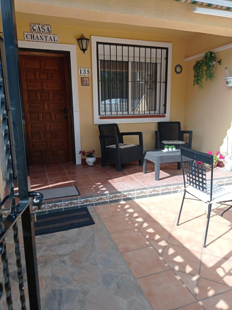 2 Cuarto Villa en venta