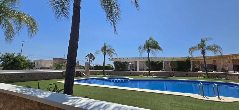 2 bedroom Townhouse for sale