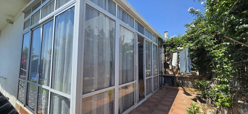 2 bedroom Townhouse for sale