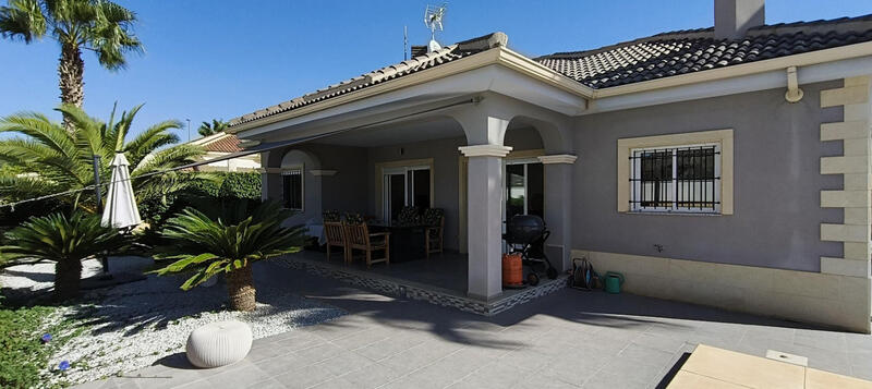 Villa Te koop in La Romana, Alicante