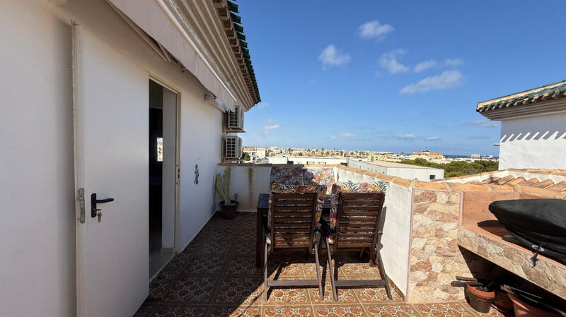 3 bedroom Apartment for sale