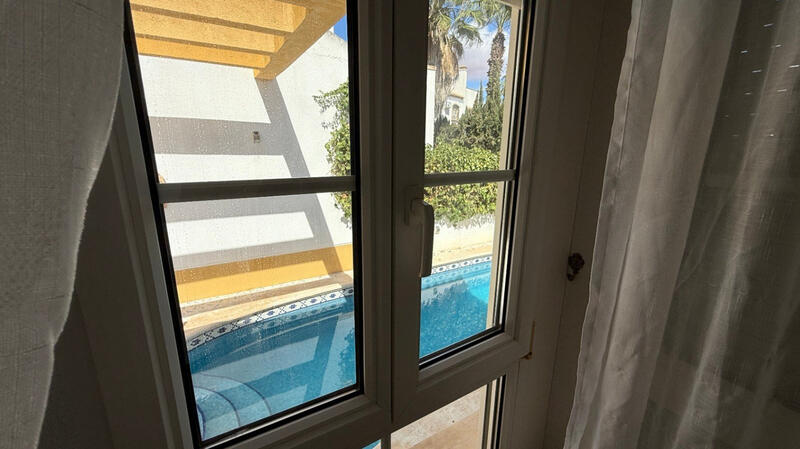 2 Cuarto Villa en venta