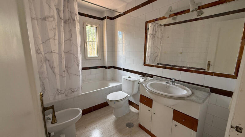 2 Cuarto Villa en venta