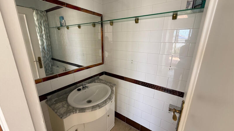 2 Cuarto Villa en venta