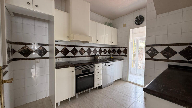 2 Cuarto Villa en venta