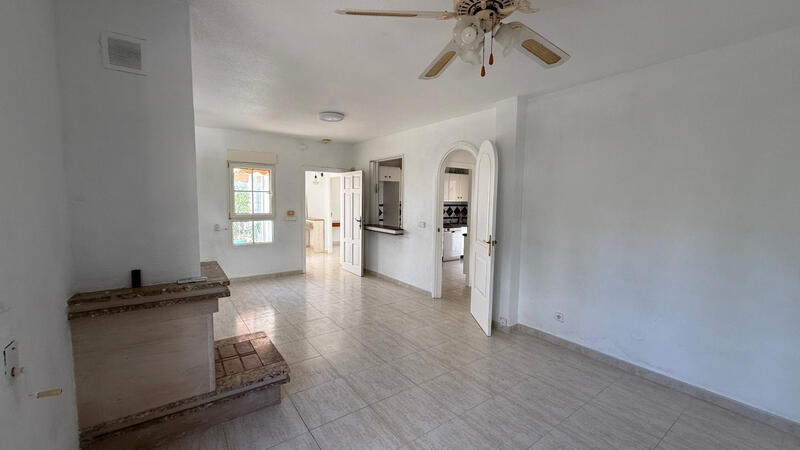 2 Cuarto Villa en venta