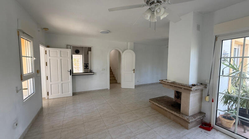 2 Cuarto Villa en venta