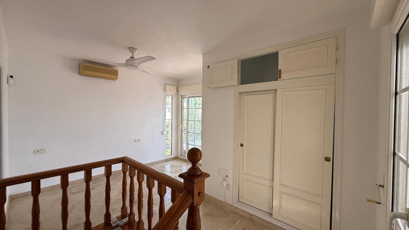 2 Cuarto Villa en venta