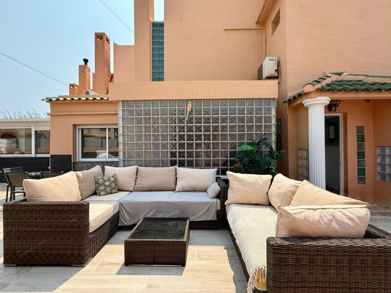 Villa till salu i Torrevieja, Alicante