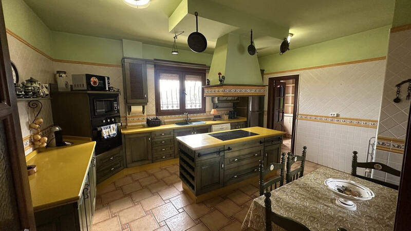 4 bedroom Villa for sale