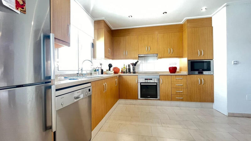 3 bedroom Apartment for sale