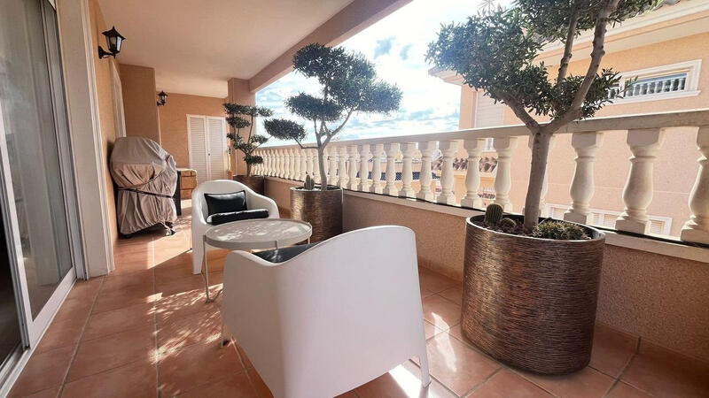 3 bedroom Apartment for sale