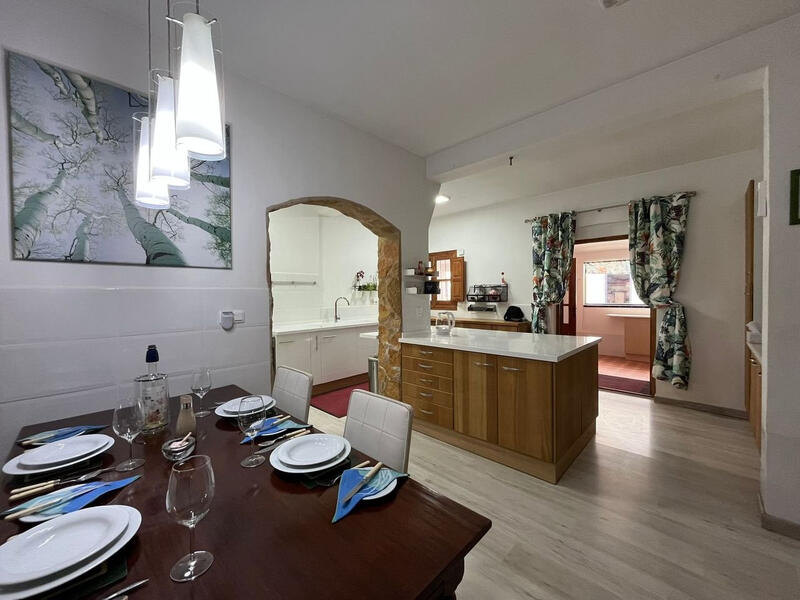 6 bedroom Country House for sale